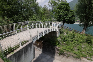 Fototapeta premium Blick auf den Lago die Ledro in den Italienischen Alpen