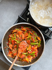 Preparation of italian pasta with vegetables