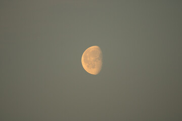 Księżyc II