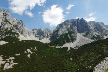 Fototapeta na wymiar Gosaukamm mountain ridge, Salzkammergut, Austria