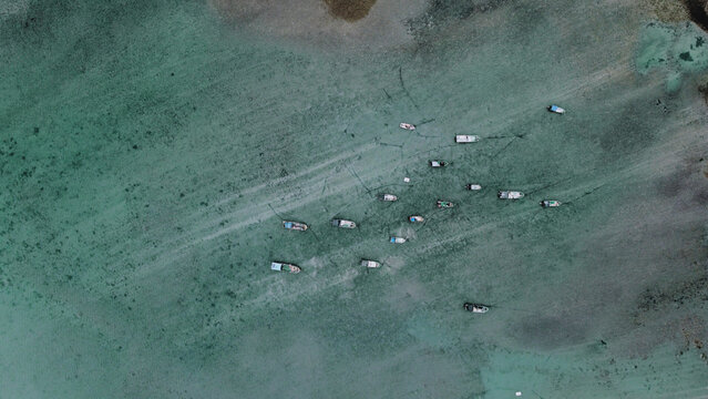 Aerial photography of the sea, waves, sea boundaries, beaches