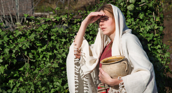 Schildmaid Bilder Durchsuchen 1,665 Archivfotos, und