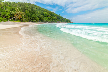 Turquoise water in Anse Georgette beach