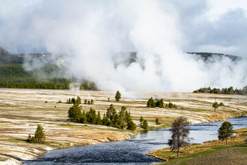 Fumée dans le parc de Yellowstone