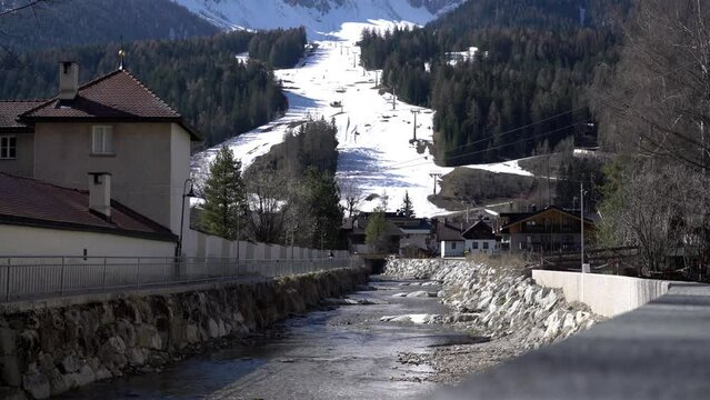 Fiume Drava a San Candido, Alto Adige