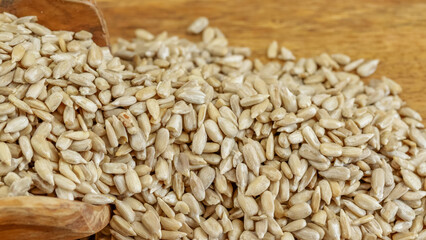 graines de tournesol, en gros plan, sur une table	