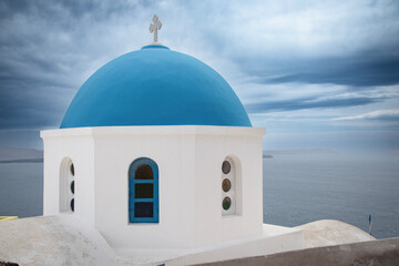 Fototapeta na wymiar Typical Santorinian church, Oia