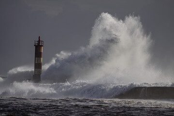 Huge sea wave splash