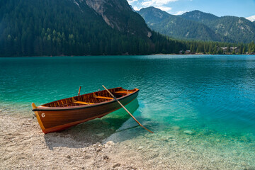 Fototapeta na wymiar Pragser Wildsee ( Lago di Braies ) Italy