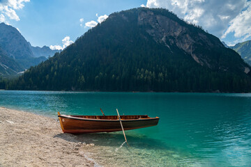 Fototapeta na wymiar Pragser Wildsee ( Lago di Braies ) Italy