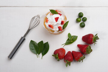 DELICIOUS PIE WITH WHIP CREAM AND STRAWBERRIES