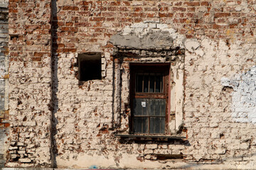 Fototapeta na wymiar old window in old wall