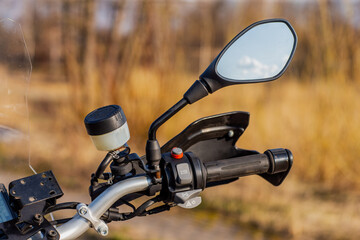 Motorcycle frontal right steering handle