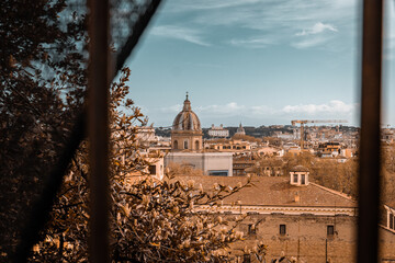 Aussicht von oben auf Rom über die Stadt