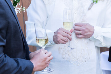 friends holding champagne glasses