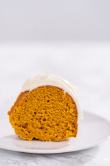Pumpkin bunt cake