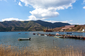 Naklejka premium 芦ノ湖・桃源台港周辺の風景