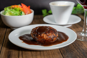 夕食のハンバーグ 