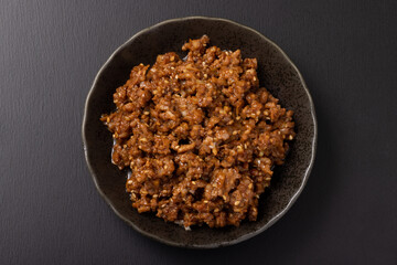 坦々麺用の肉味噌　(肉そぼろ)