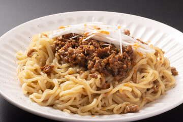 汁なし坦々麺