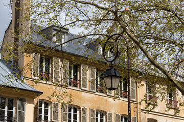 old house in the city