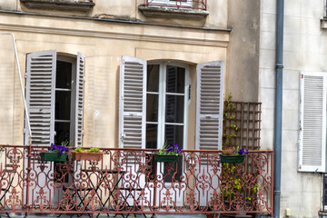 old house in the city