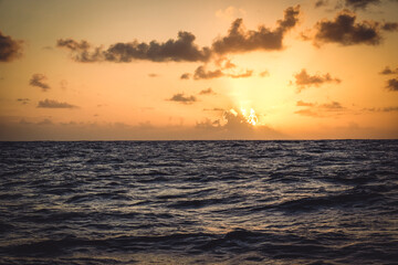 Fototapeta na wymiar Atlantischer Ozean Sonnenuntergang