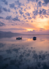 Naklejka premium sunset over the sea