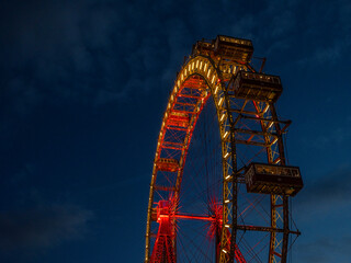 ferris wheel at night 