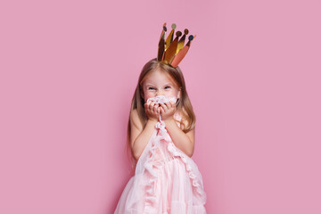 naughty little girl in a fancy dress and a crown did something bad - obrazy, fototapety, plakaty