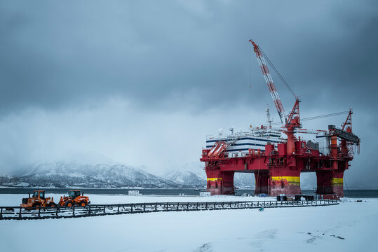 Fototapeta Oil platform in winter in Norway