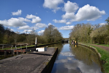 Fototapeta na wymiar a walk along the canal locks at Hatton on a sunny day