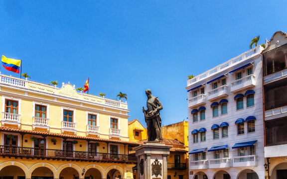 Statue of Pedro de Heredia, founder of the city of Cartagena de Indias