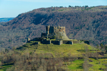 Château médiéval de Murol. Parc naturel régional des volcans d'Auvergne, Département du Puy de...