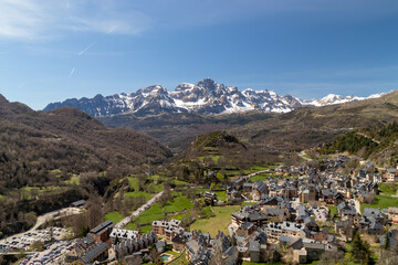 entorno del pirineo aragones