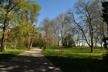 Le parc de Vichy en été