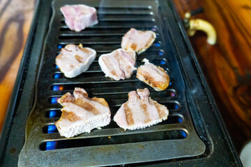焼肉屋で食べるホルモン焼