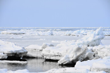 Obraz premium 押し寄せる流氷