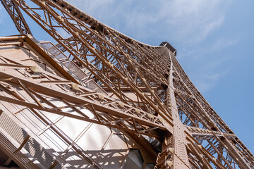 Eiffel tower © DawidFastMan