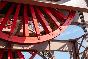 eiffel tower wheel construction red