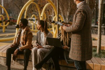 Businss people looking away