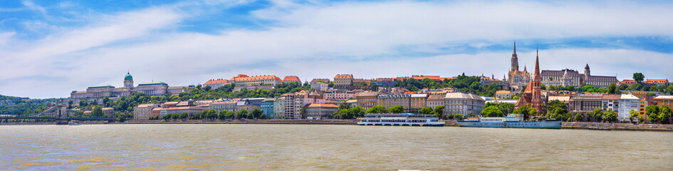Fototapeta na wymiar panoramic view of old Budapest in Hungary