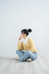 爽やかな若い女性