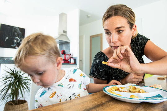 enfant refusant de manger