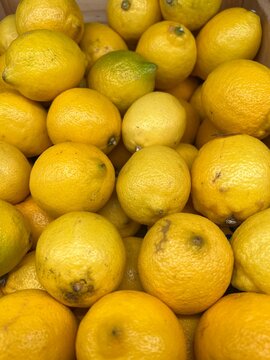 Lemons on market