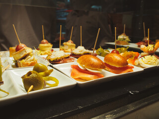 スペイン　ディナーのピンチョス