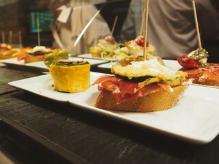 スペイン　ディナーのピンチョス