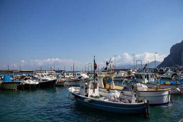 Fototapeta premium boats in the harbor