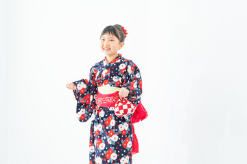浴衣を着た日本人の女の子