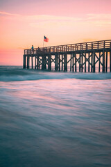 Obraz premium sunset on the pier